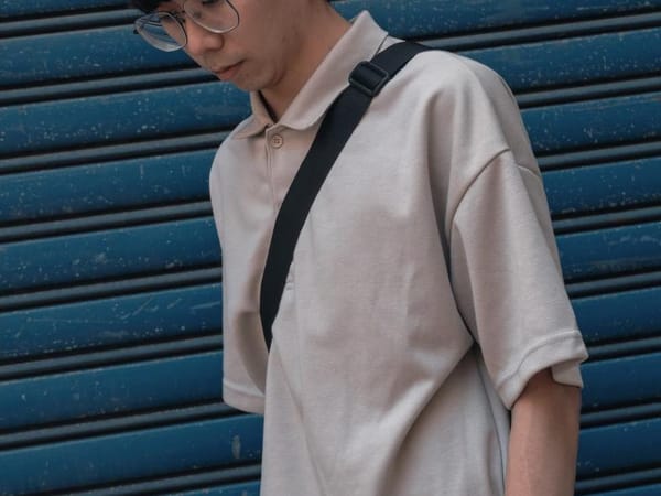 Cotton pique polo shirts with contrast tipped collars
